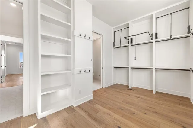 $1,289,900 | 17021 Parkhill Street, Overland Park, KS 66221