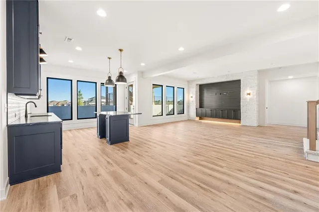 $1,259,900 | 17021 Parkhill Street, Overland Park, KS 66221