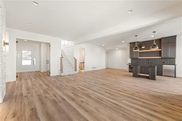 $1,259,900 | 17021 Parkhill Street, Overland Park, KS 66221