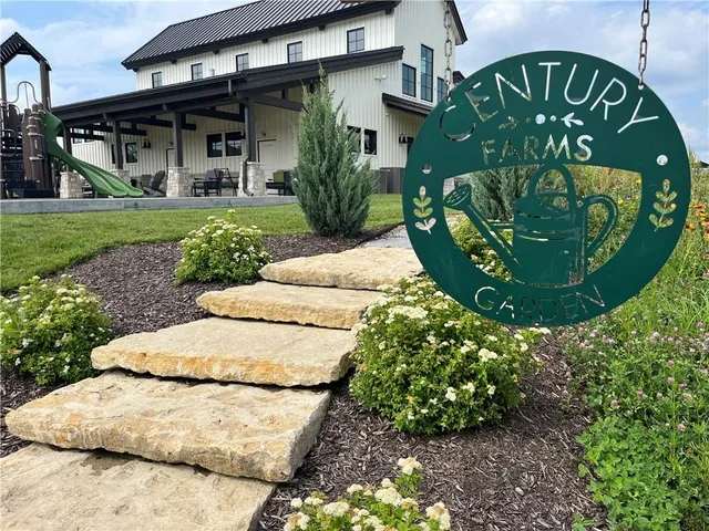 $1,259,900 | 17021 Parkhill Street, Overland Park, KS 66221