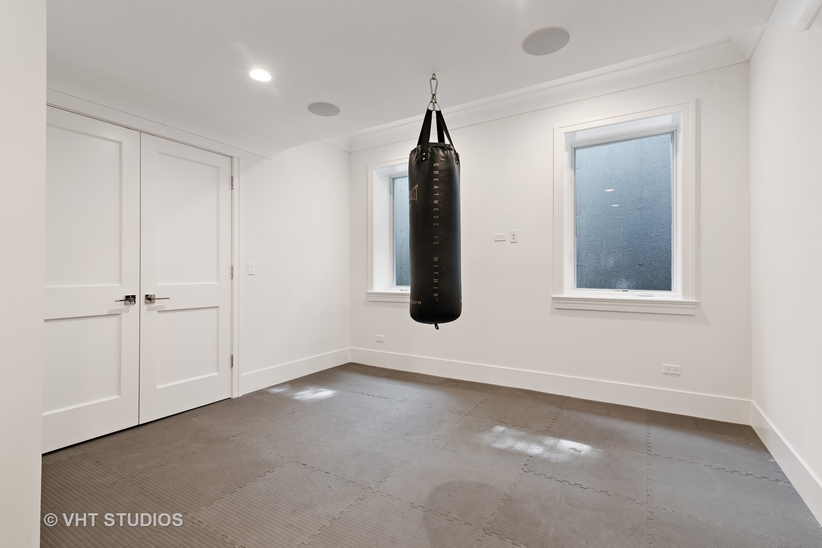 300 Greenleaf Avenue Wilmette, IL 60091 - Photo 34 of 43 a view of an empty room with window and closet area