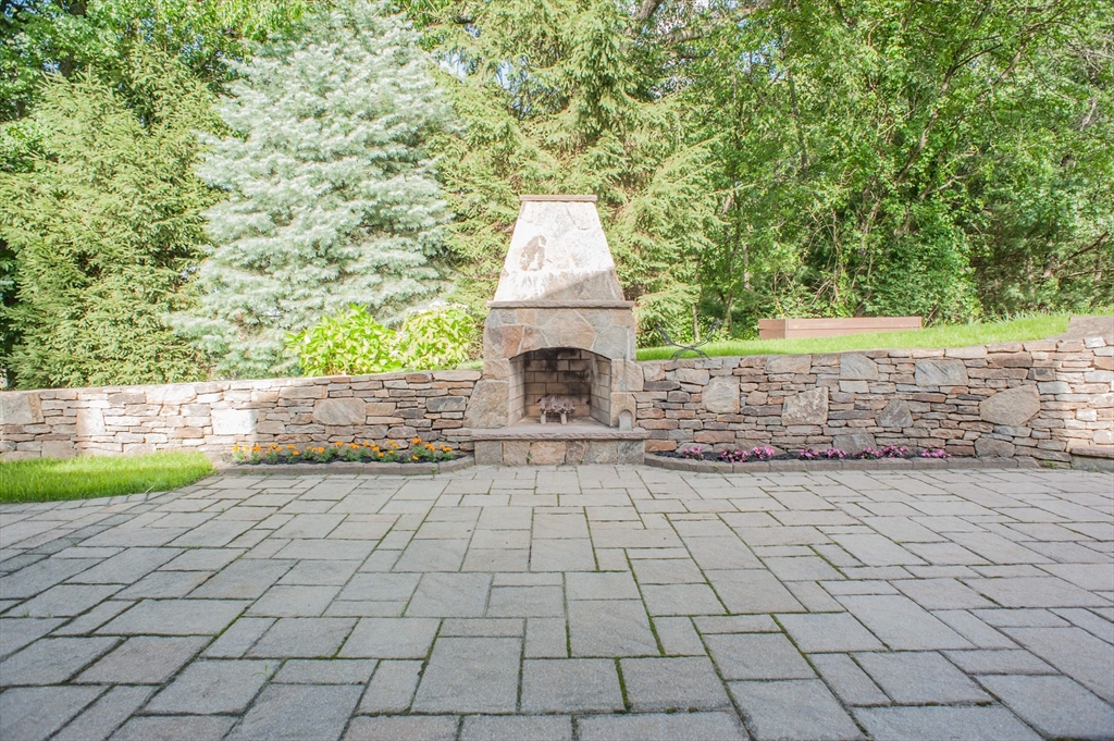 18 Boundary Stone Road Sutton, MA 01590 - Photo 6 of 30
