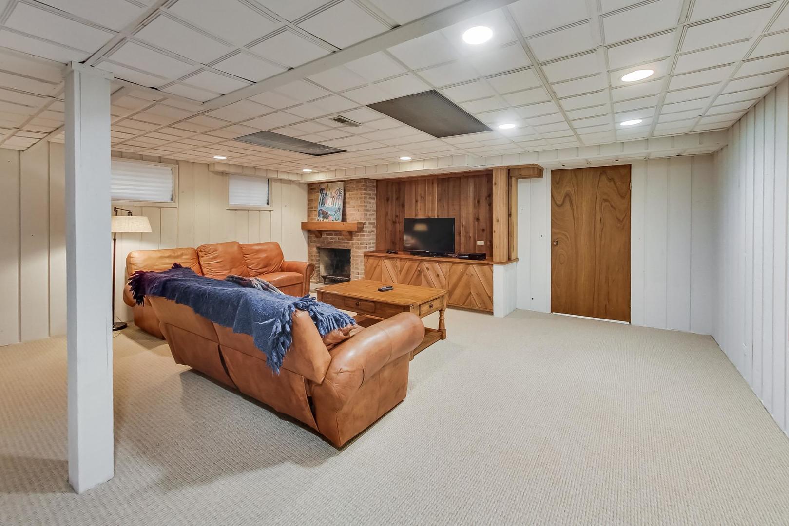 2126 Middlefork Road Northfield, IL 60093 - Photo 37 of 43