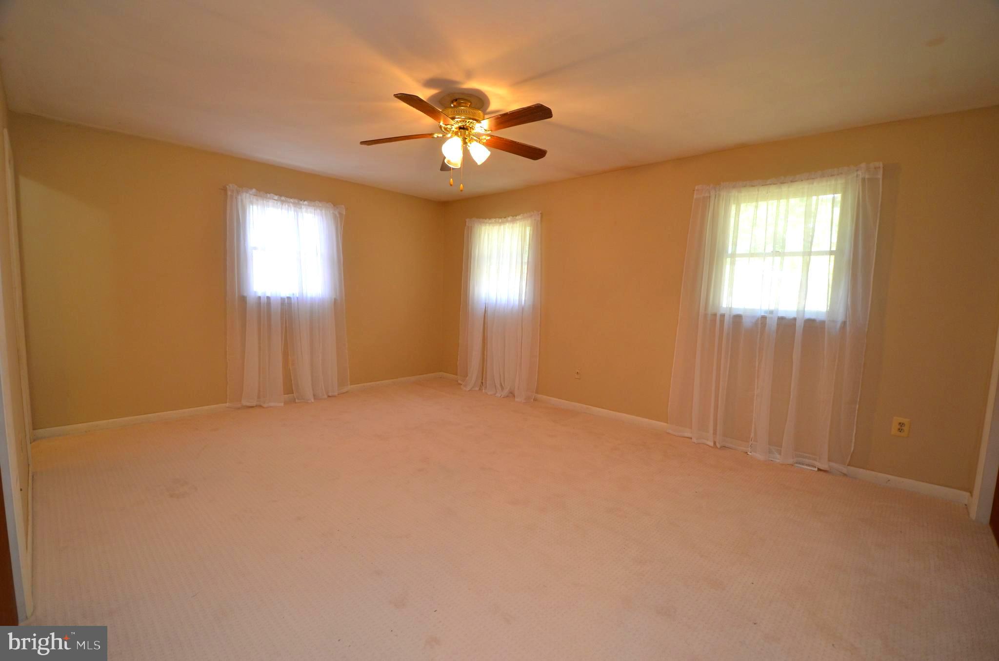 5360 Solomons Island Road Huntingtown, MD 20639 - Photo 29 of 46 Owners bedroom