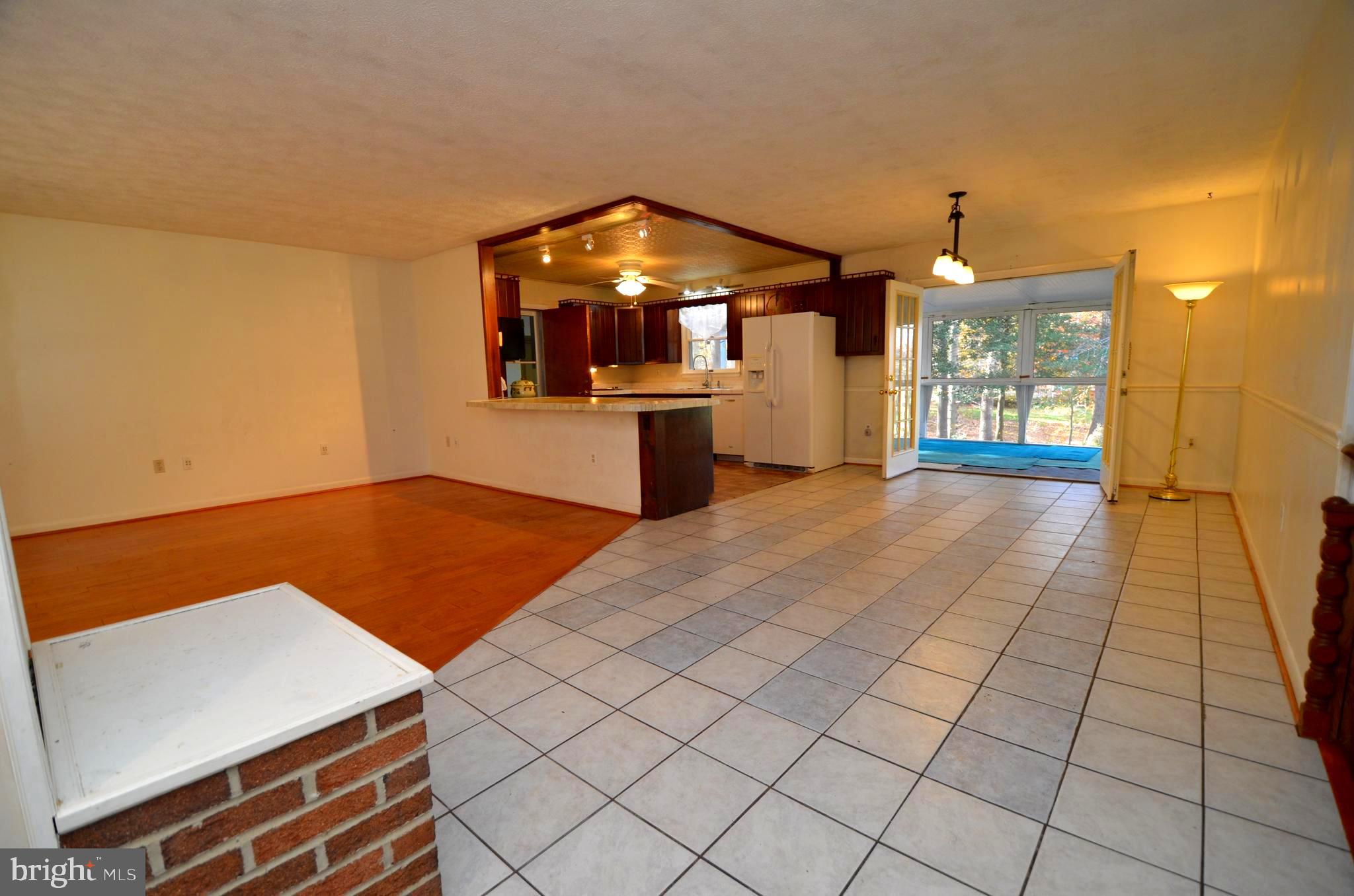 5360 Solomons Island Road Huntingtown, MD 20639 - Photo 4 of 46 Entry way