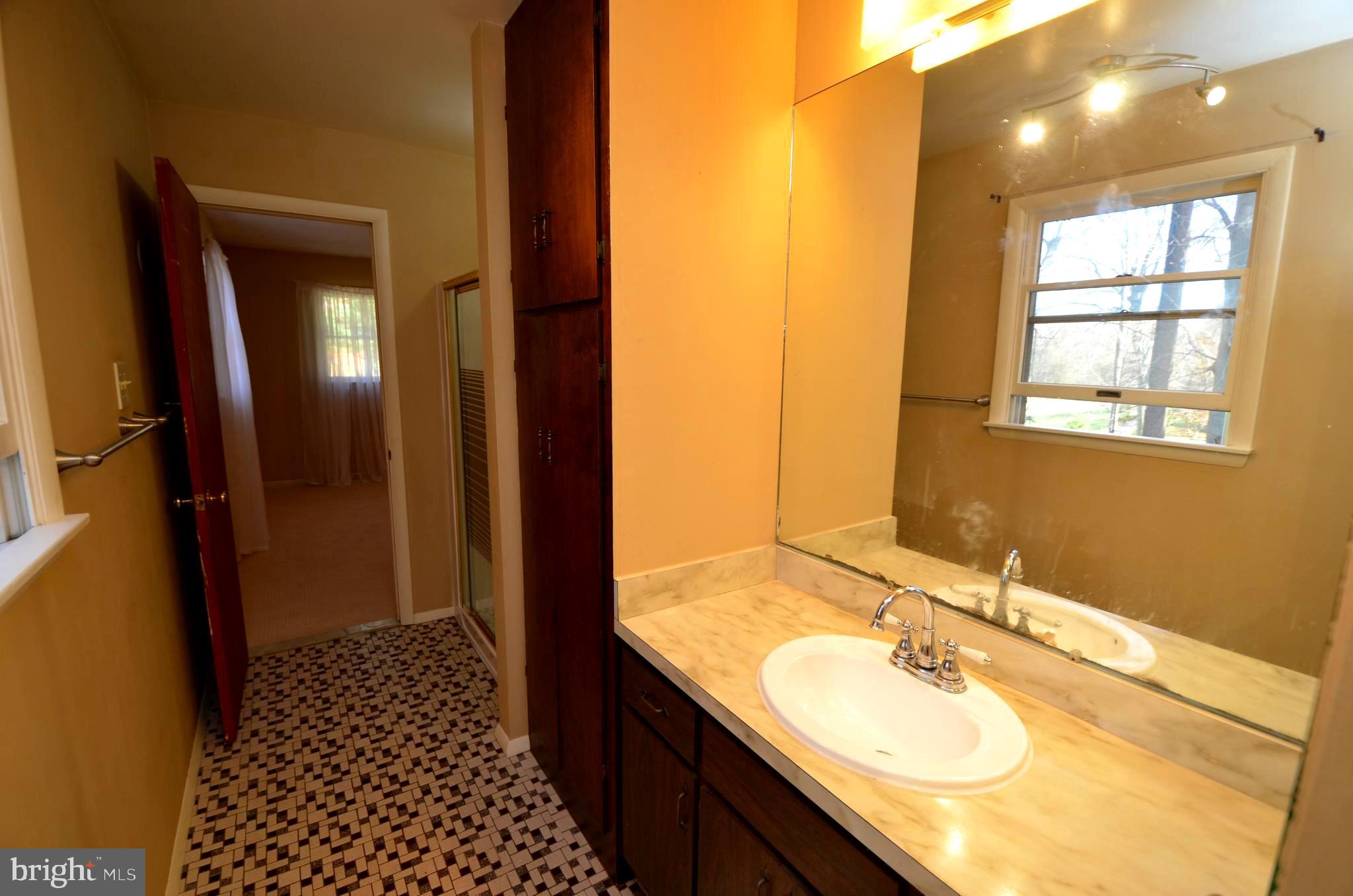 5360 Solomons Island Road Huntingtown, MD 20639 - Photo 35 of 46 Owners bath