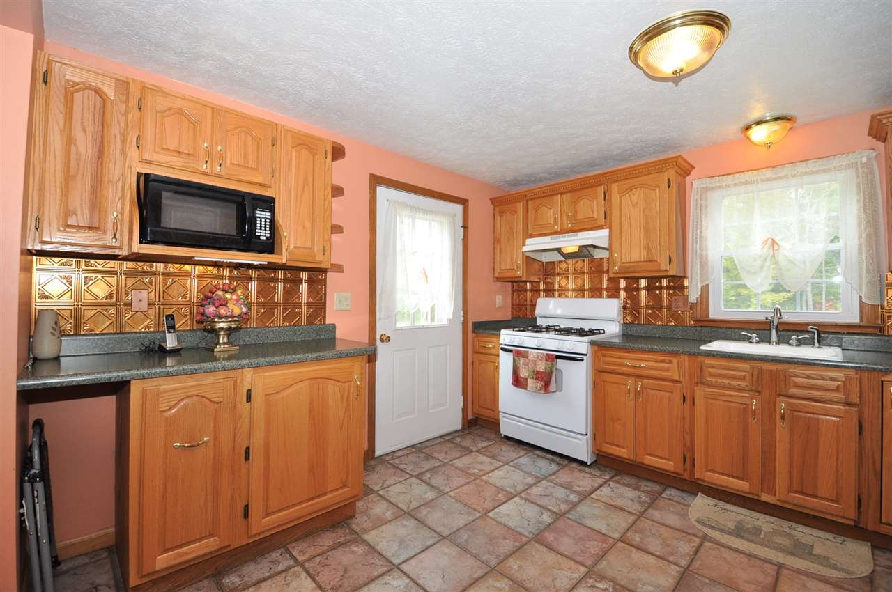 11 Portage Road Goffstown, NH 03045 - Photo 8 of 26 Gallery Image 8