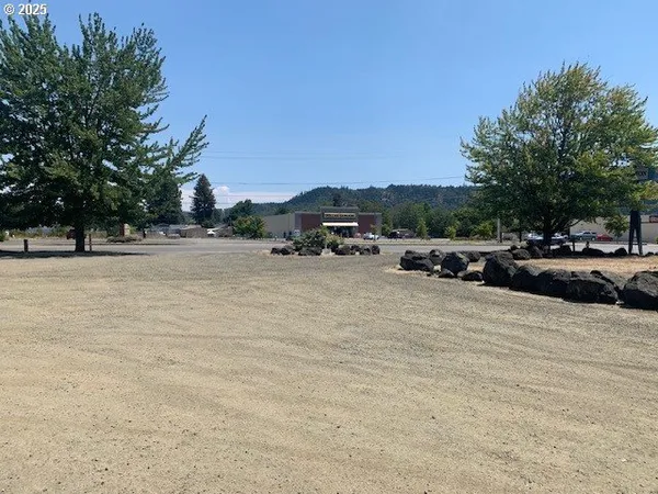 $249,500 | 0 Southwest Main Street, Winston, OR 97496