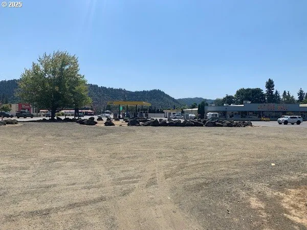 $249,500 | 0 Southwest Main Street, Winston, OR 97496