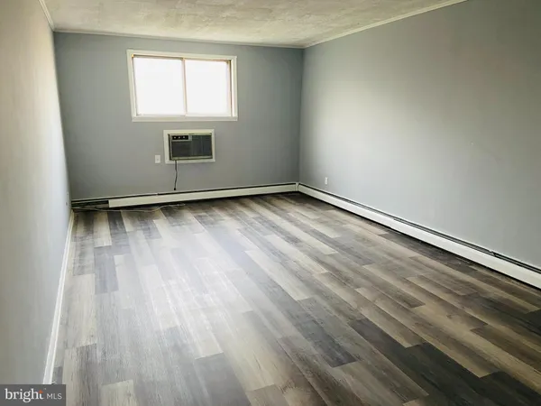 $1,600 | 1575 West Street Road, Unit 439, Warminster, PA 18974