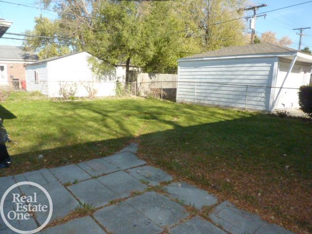 18441 Frazho Road Roseville, MI 48066 - Photo 32 of 36 Gallery Image 32