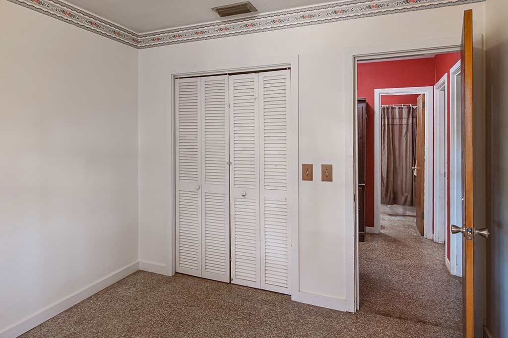 575 Acacia Road Vero Beach, FL 32963 - Photo 25 of 28 a view of a small space with closet