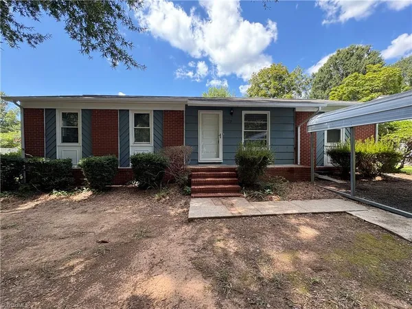 $1,349 | 212 North 12th Avenue, Mayodan, NC 27027