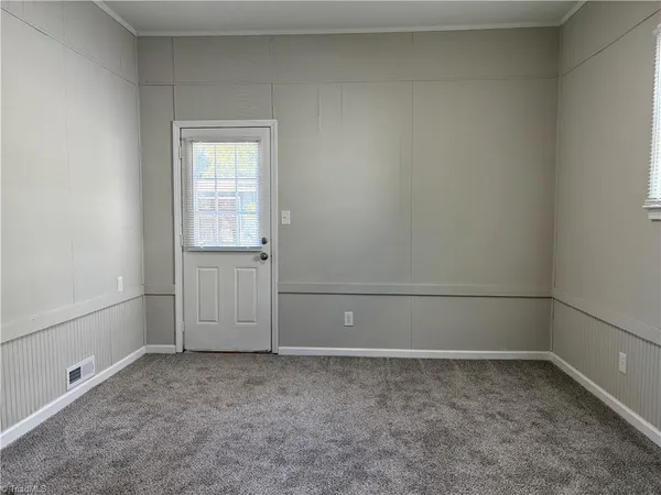 $1,349 | 212 North 12th Avenue, Mayodan, NC 27027