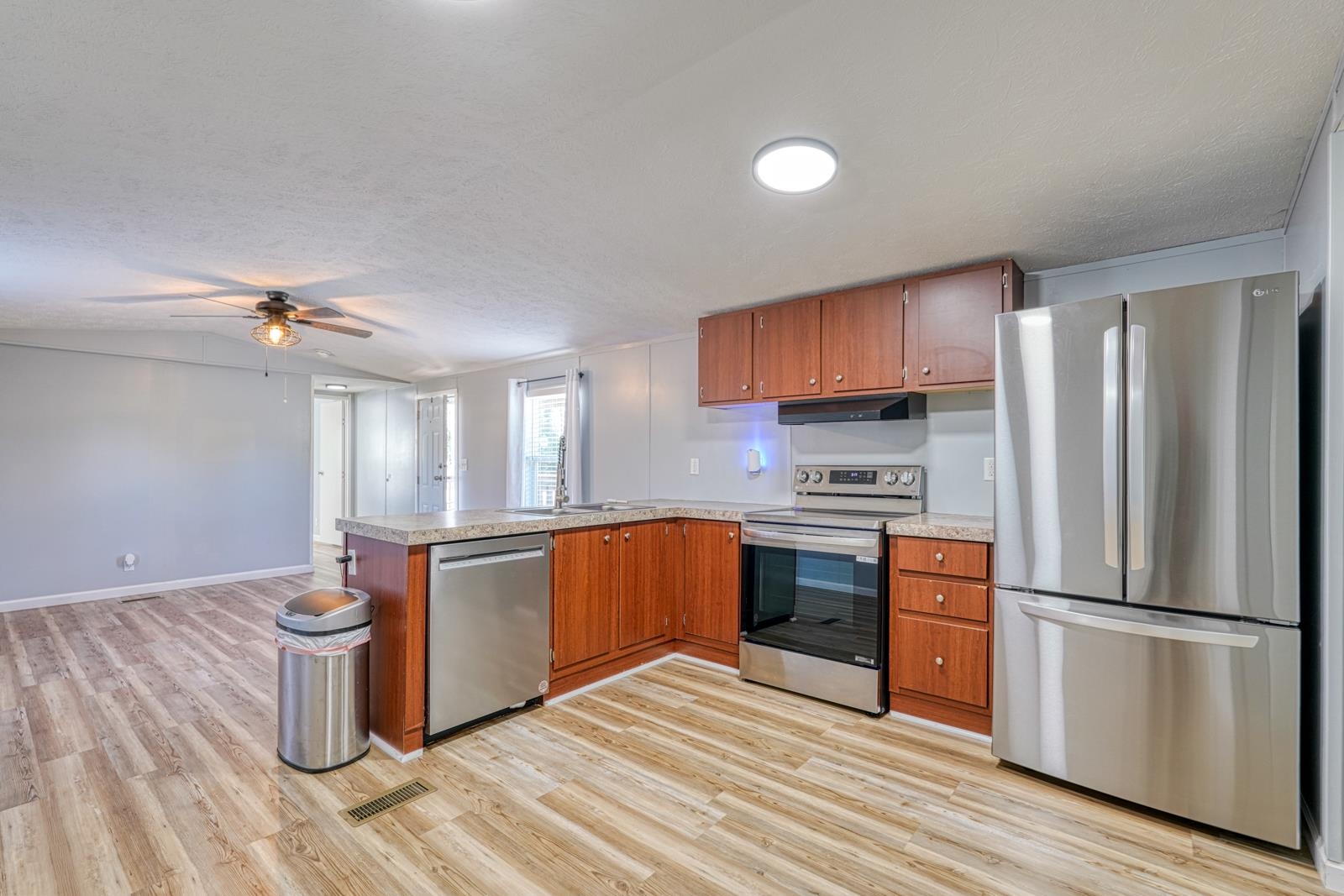 739 East Fleming Farm Drive Inman, SC 29349 - Photo 10 of 41