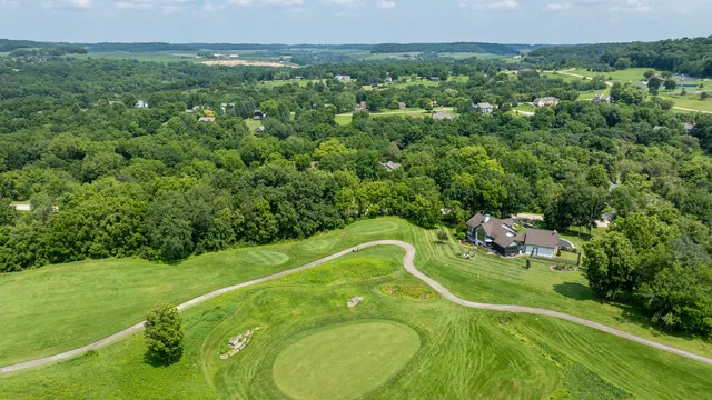 $684,900 | 6 Hickory Trail, Galena, IL 61036