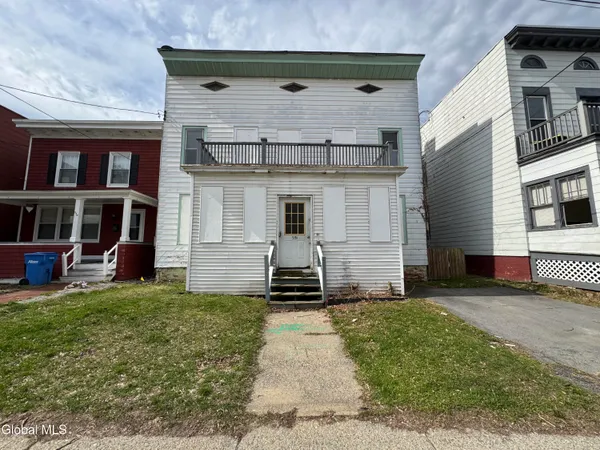 $199,900 | 530 Yates Street, Albany, NY 12208