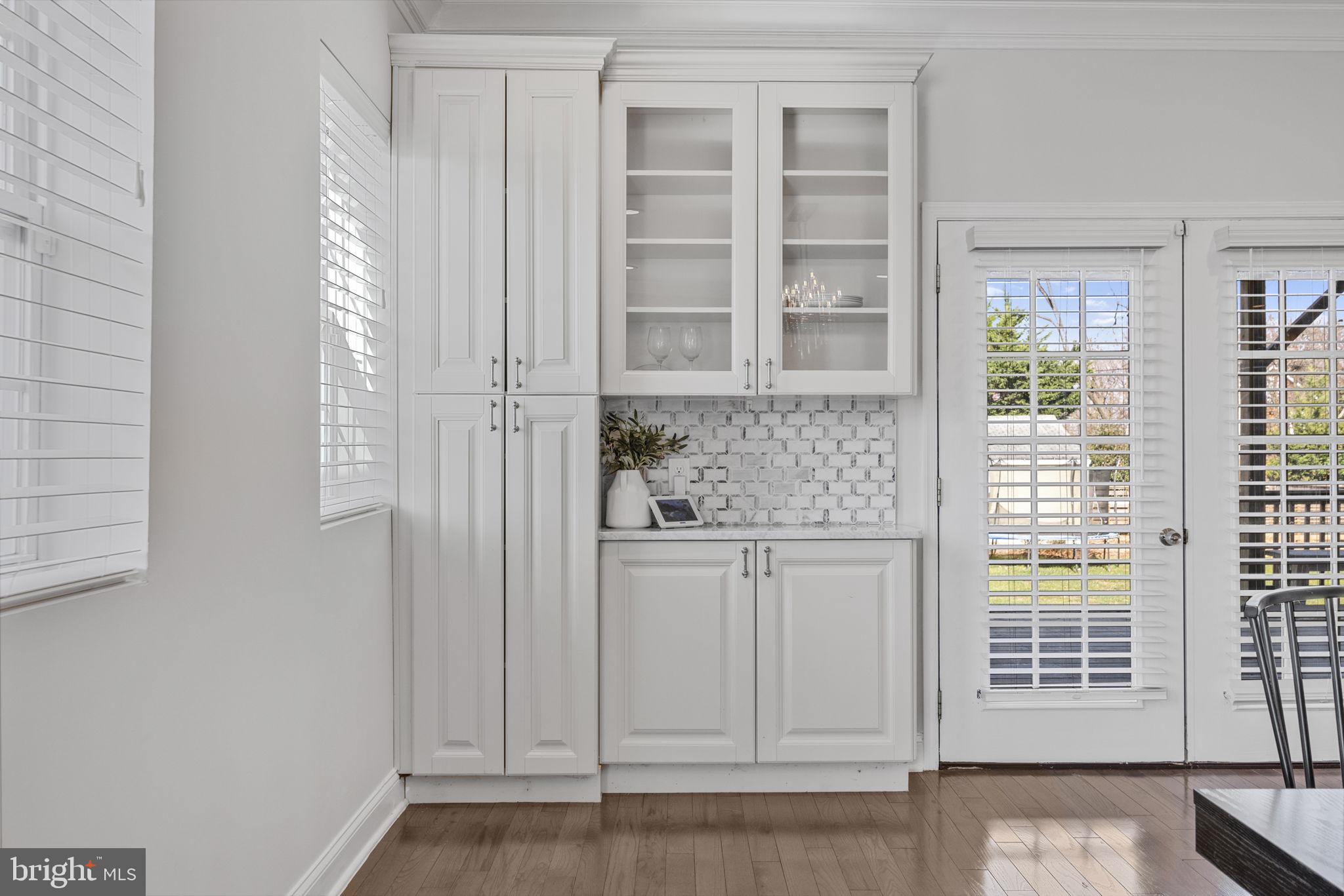 2420 West Rogers Avenue Baltimore, MD 21209 - Photo 12 of 67 Dining room