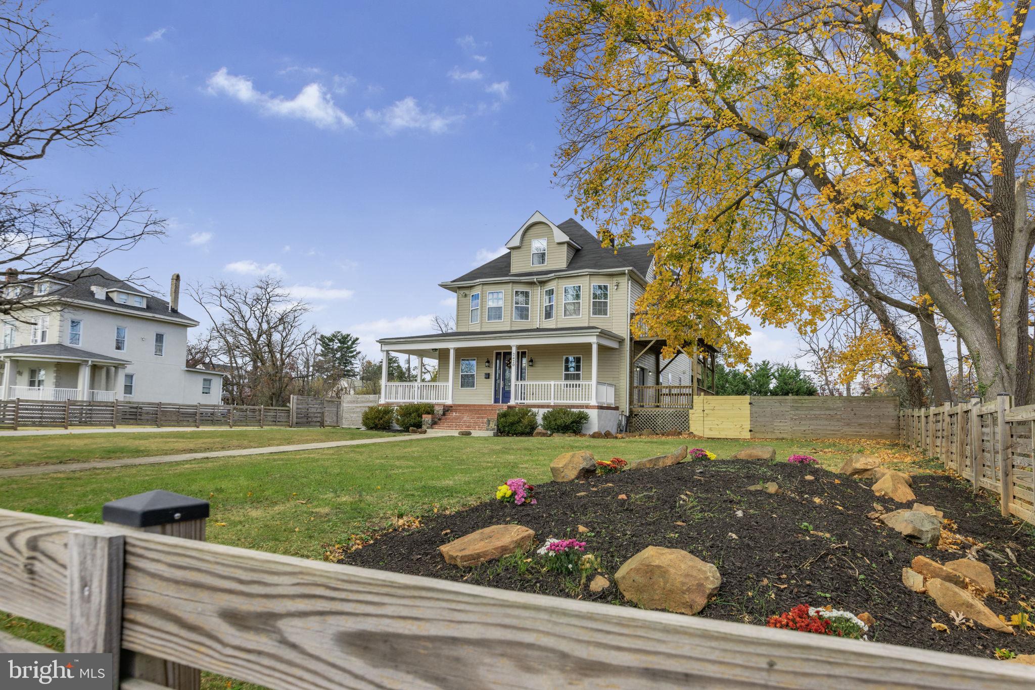 2420 West Rogers Avenue Baltimore, MD 21209 - Photo 3 of 67 Front of home