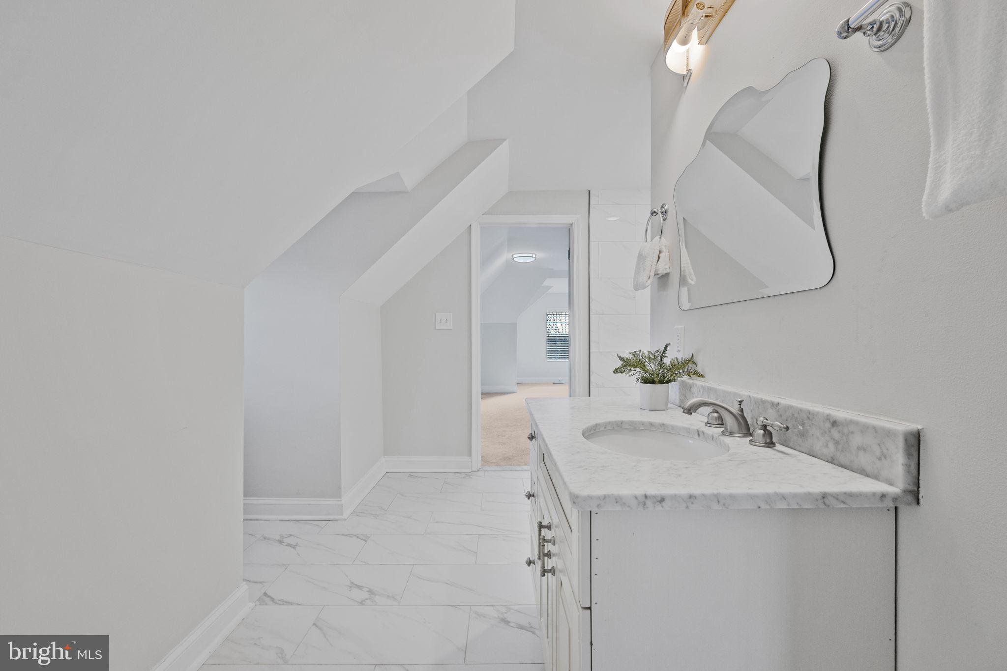 2420 West Rogers Avenue Baltimore, MD 21209 - Photo 45 of 67 Third floor - full bath