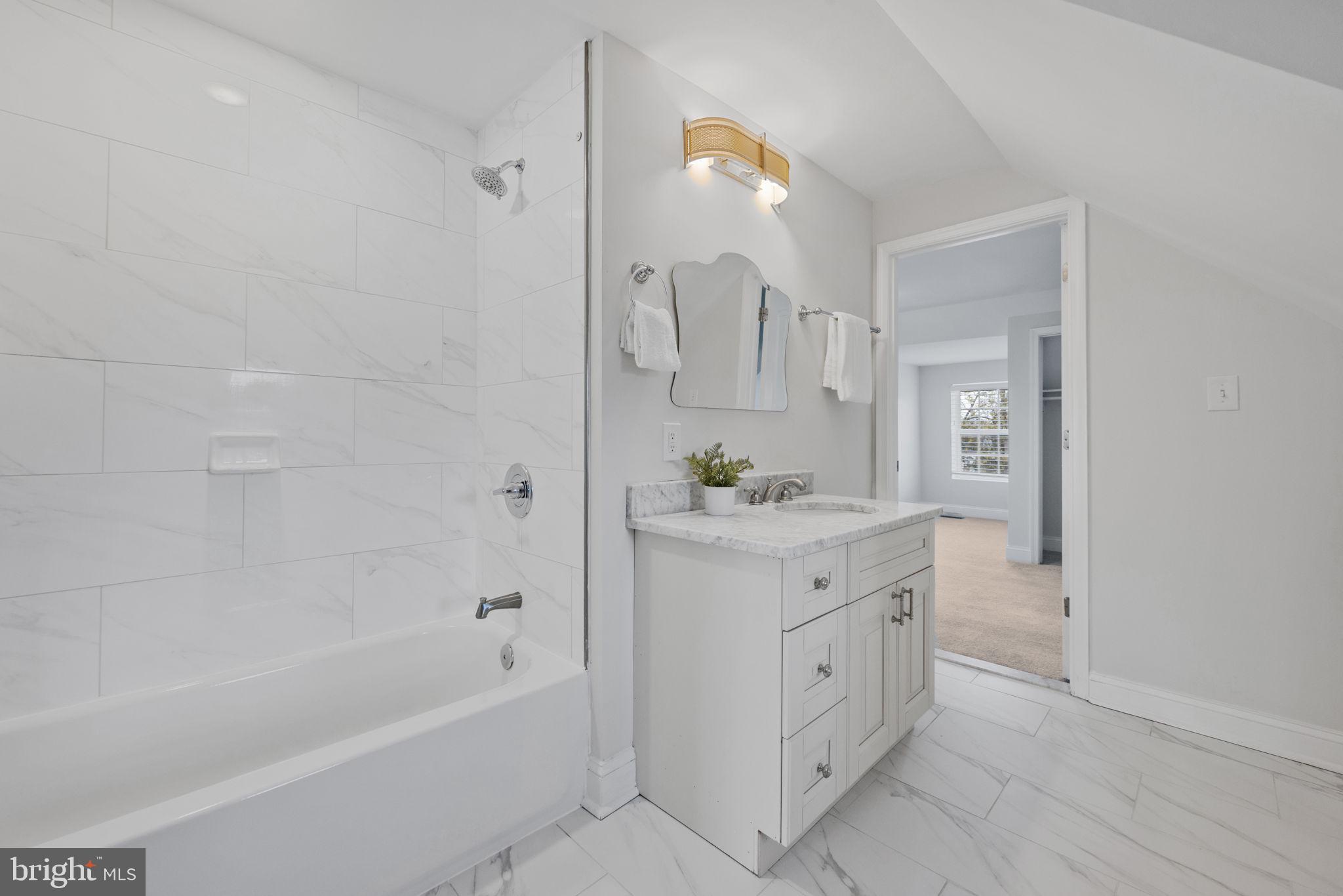 2420 West Rogers Avenue Baltimore, MD 21209 - Photo 46 of 67 Third floor - full bath