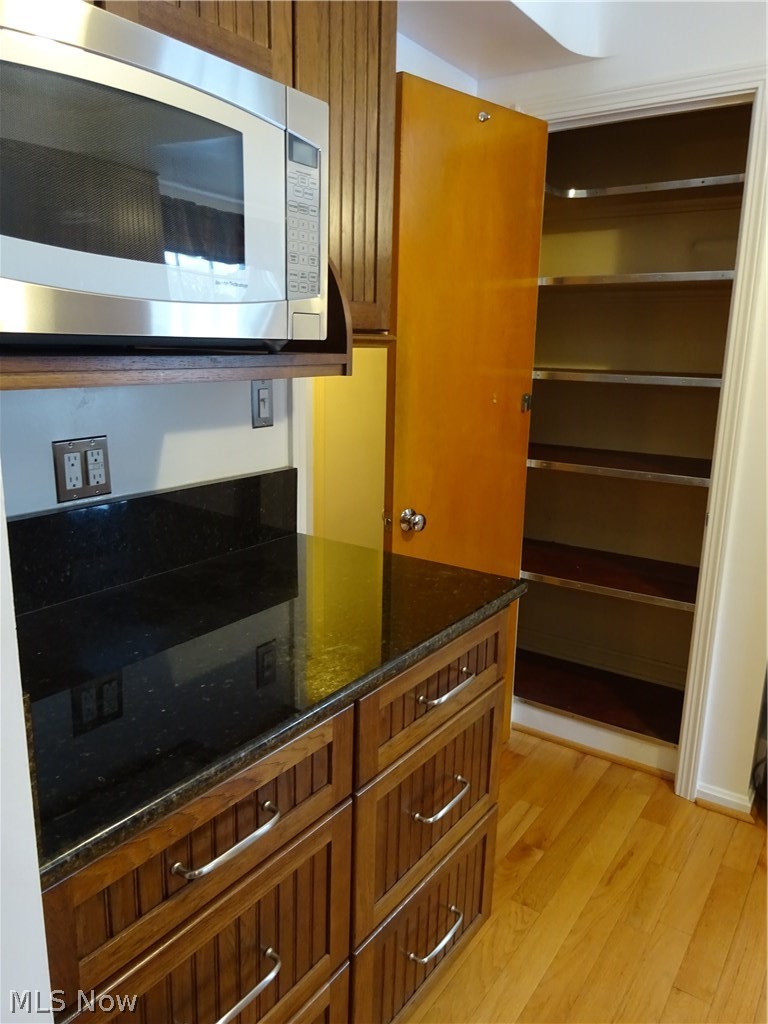 2927 Weymouth Road Cleveland, OH 44120 - Photo 15 of 29 Spacious kitchen pantry.