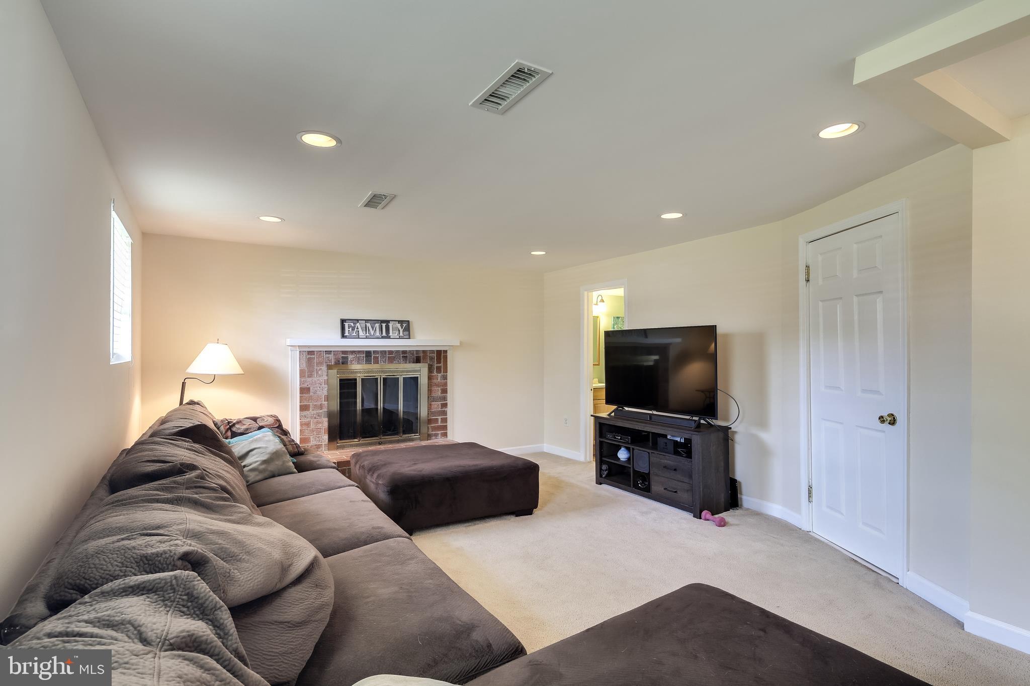 24212 Log House Road Gaithersburg, MD 20882 - Photo 21 of 30