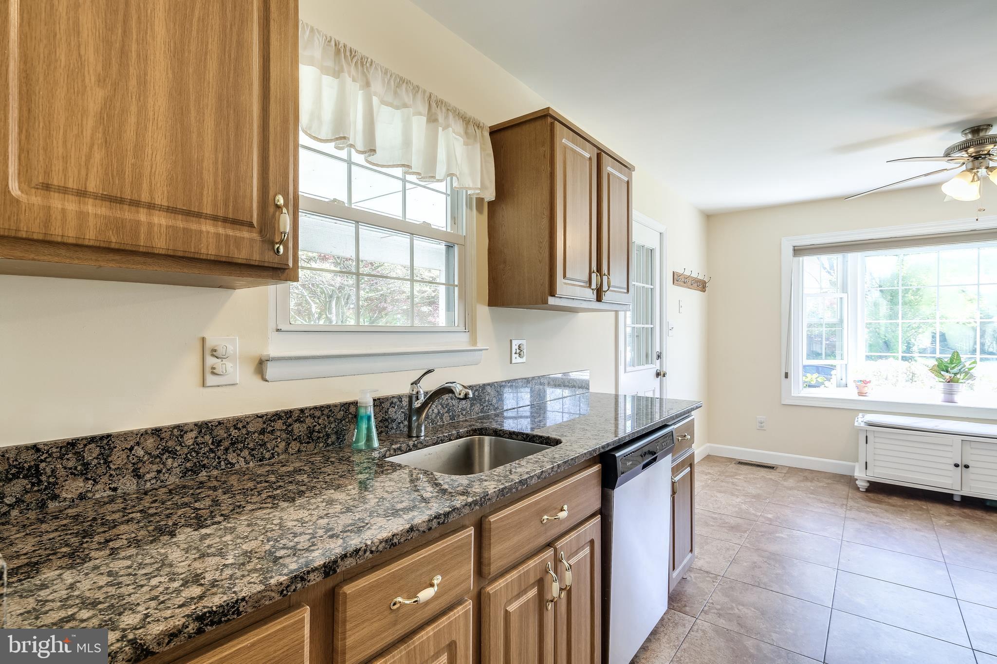 24212 Log House Road Gaithersburg, MD 20882 - Photo 9 of 30