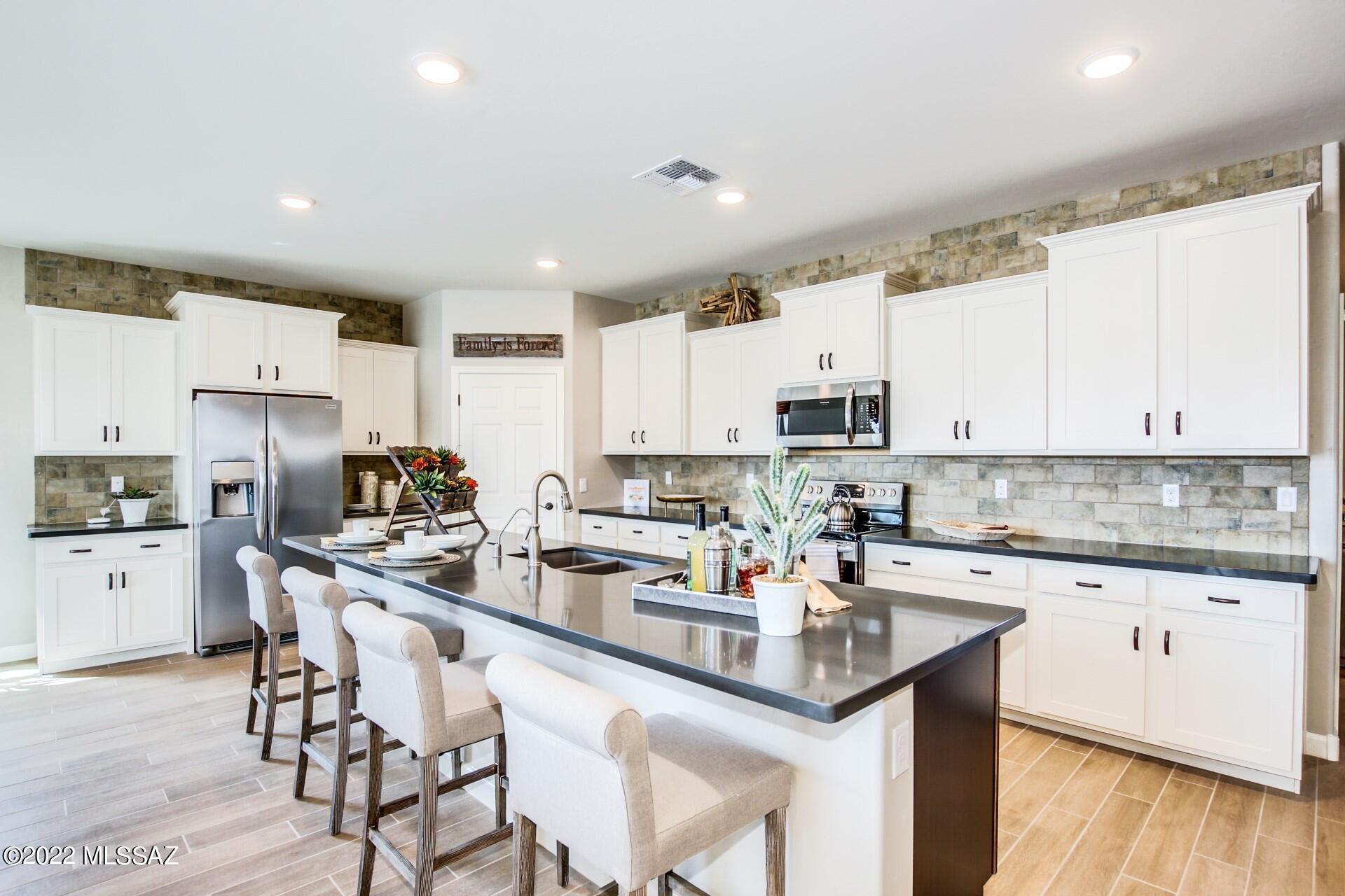 10143 North Smooth Agave Loop Marana, AZ 85653 - Photo 11 of 48
