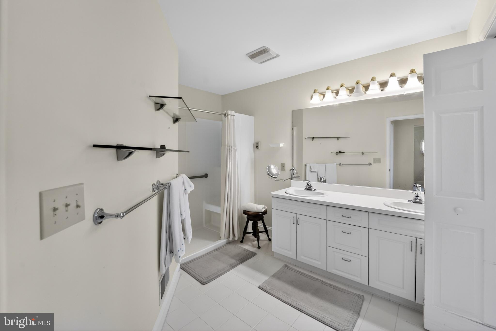 6 Hedge Row Road Princeton, NJ 08540 - Photo 20 of 32 Primary Bathroom 2nd Floor