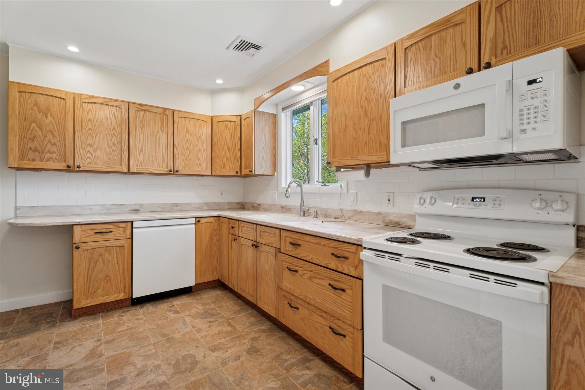 509 Vaughn Road Royersford, PA 19468 - Photo 12 of 40 Kitchen