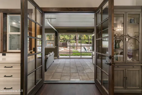 $2,975,000 | 399 Forest Knolls Drive, Sandpoint, ID 83864