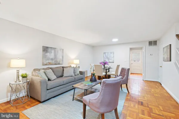 $395,000 | 9888 Hollow Glen Place, Unit 2538B, Silver Spring, MD 20910