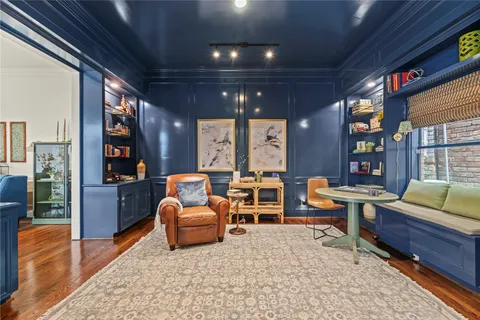 $879,000 | 987 South Post Oak Lane, Houston, TX 77056