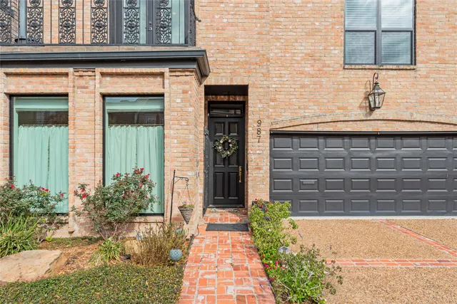 $879,000 | 987 South Post Oak Lane, Houston, TX 77056