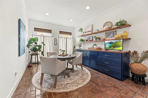 $879,000 | 987 South Post Oak Lane, Houston, TX 77056