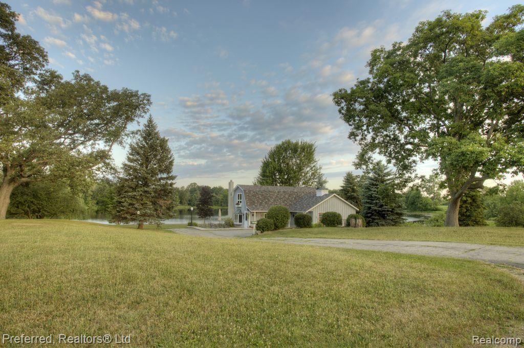 2951 Argentine Road Howell, MI 48855 - Photo 4 of 25 View from Drive
