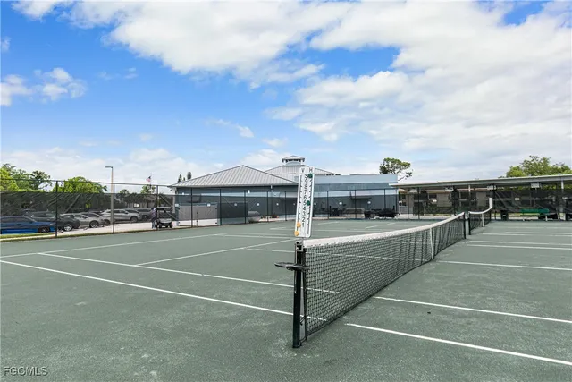 a view of a tennis court