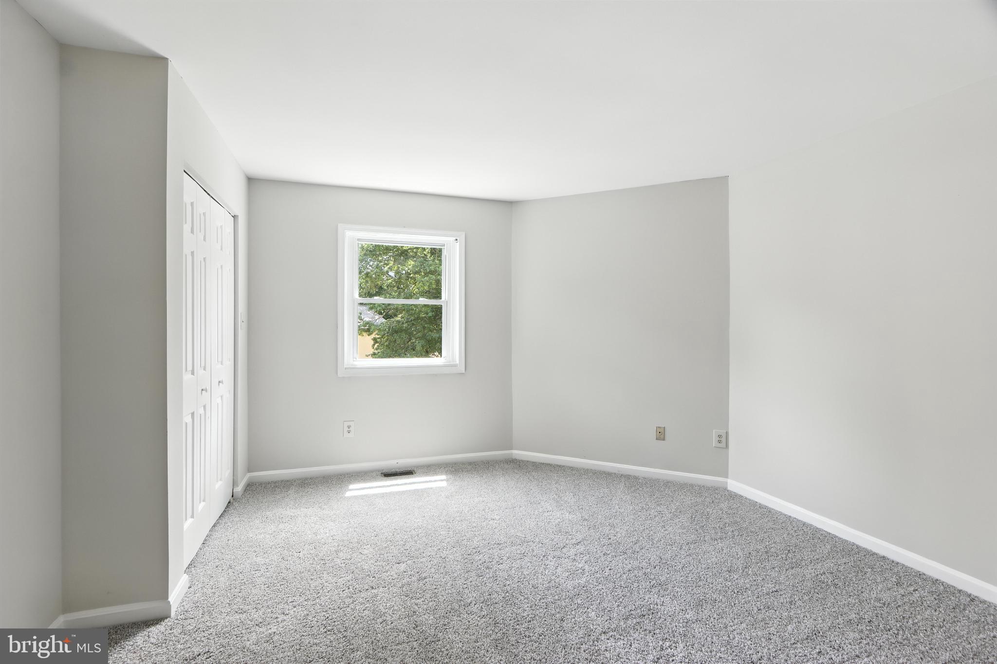 3005 Courtside Road Bowie, MD 20721 - Photo 30 of 43 an empty room with windows