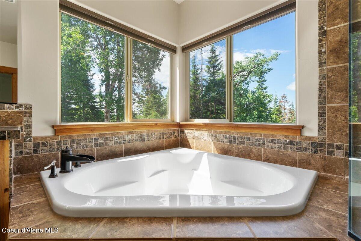 17378 North Freddi Road Rathdrum, ID 83858 - Photo 40 of 83 40-Primary Bathroom