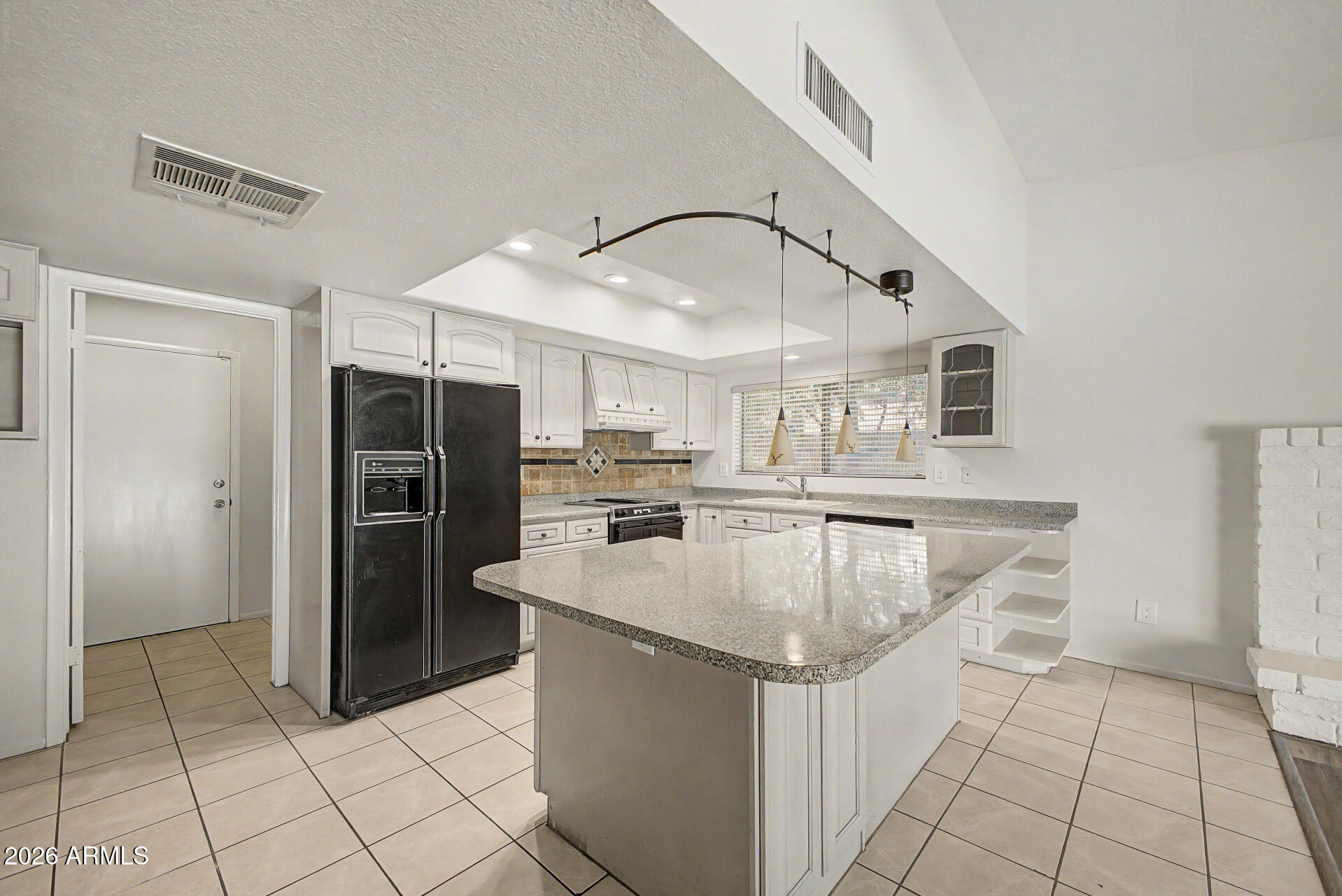14237 North 24th Avenue Phoenix, AZ 85023 - Photo 13 of 37 13 - 24th