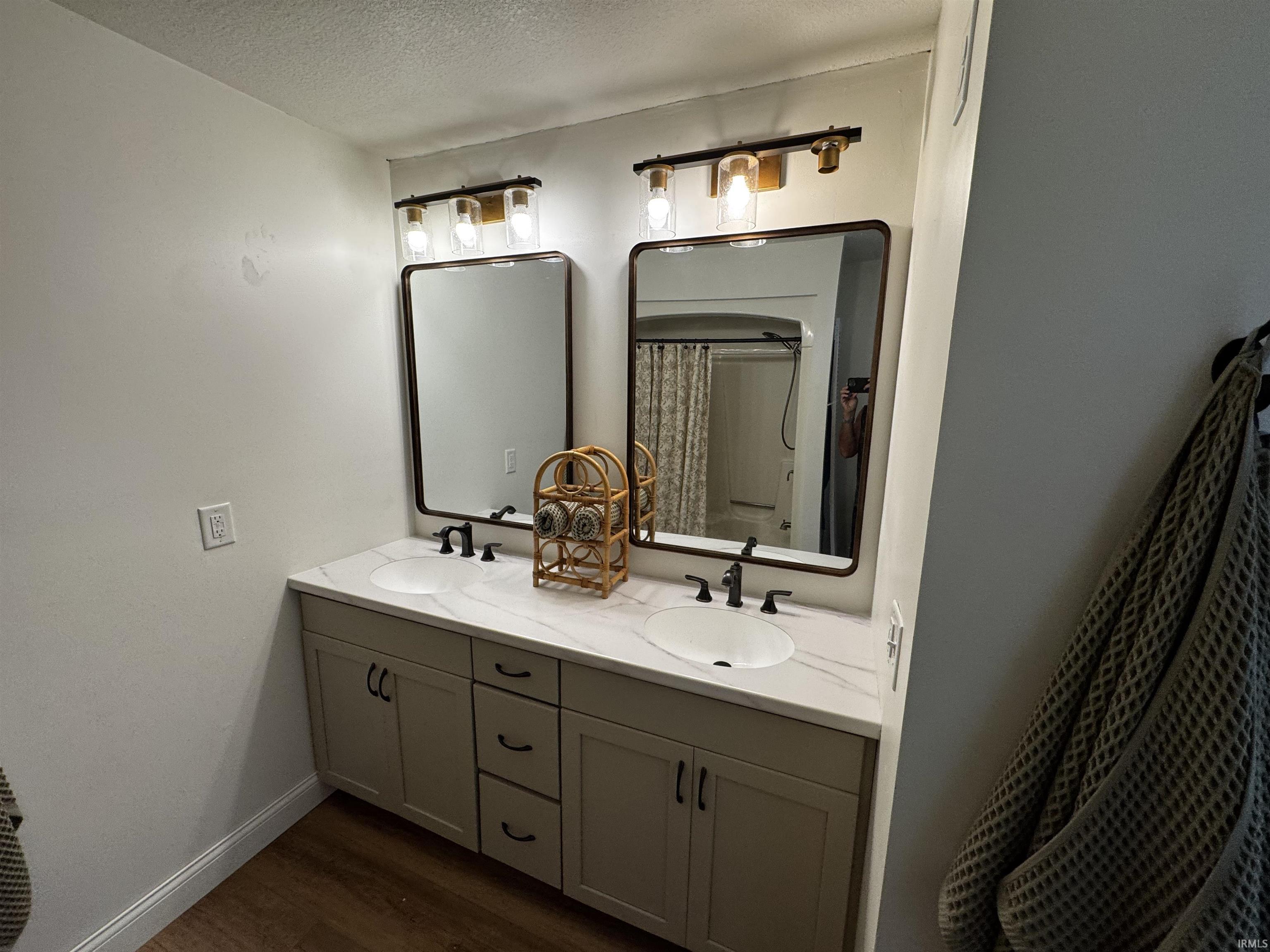 2502 Captains Court Rochester, IN 46975 - Photo 6 of 7