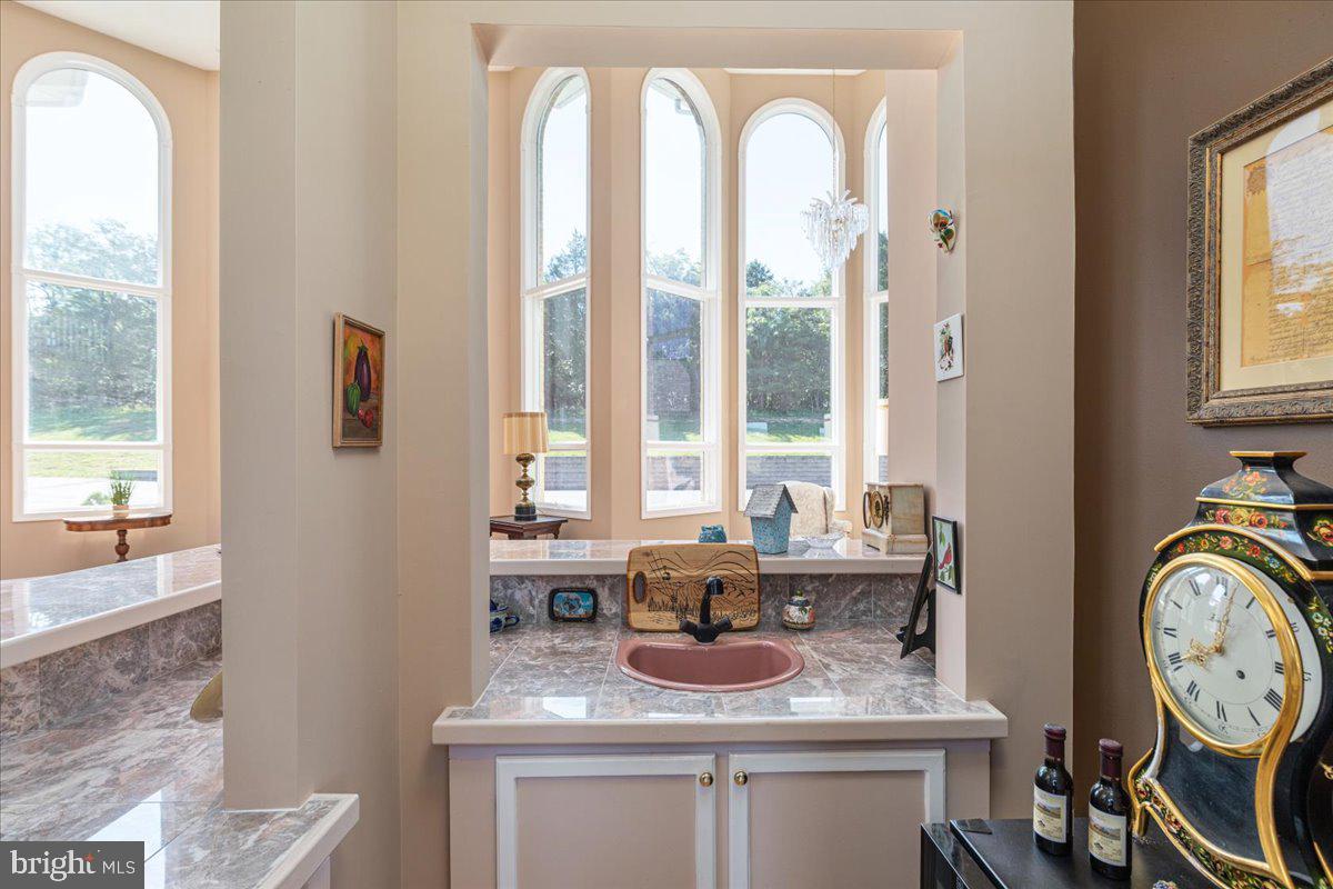 368 Ridge Hollow Road Edinburg, VA 22824 - Photo 10 of 145