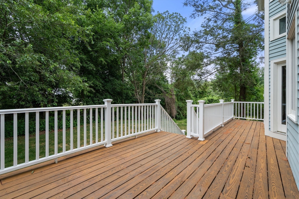142 Hartman Road Newton, MA 02459 - Photo 5 of 37
