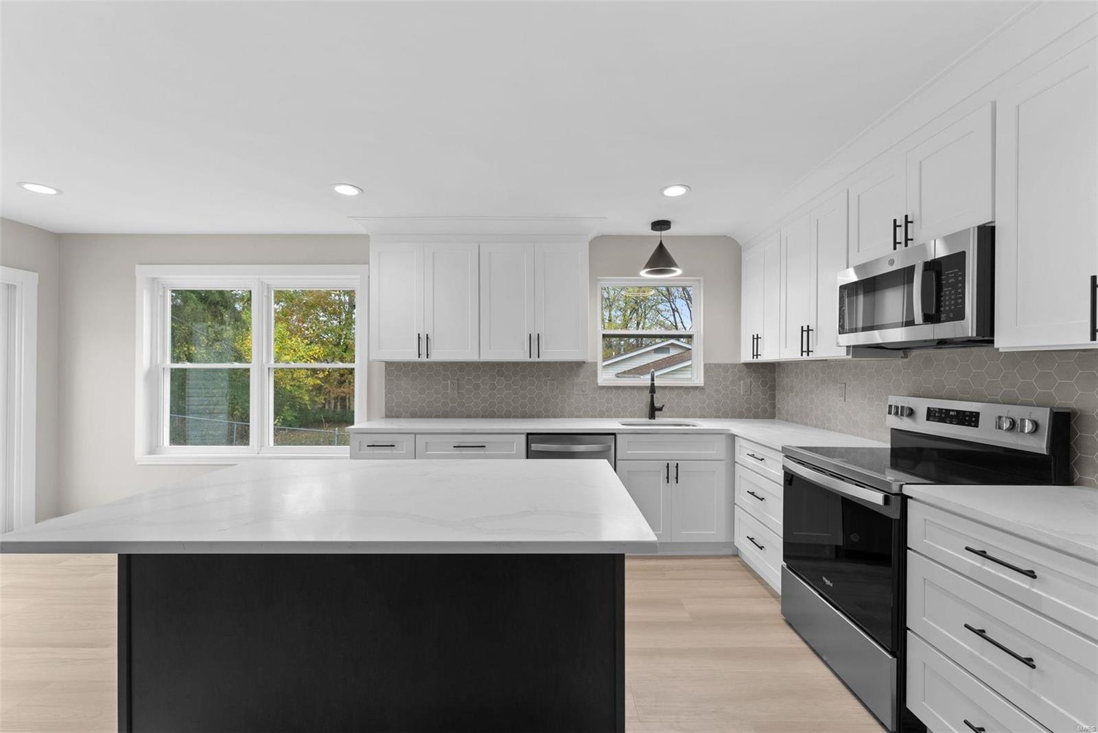 33 Gardenview Drive St. Peters, MO 63376 - Photo 9 of 43