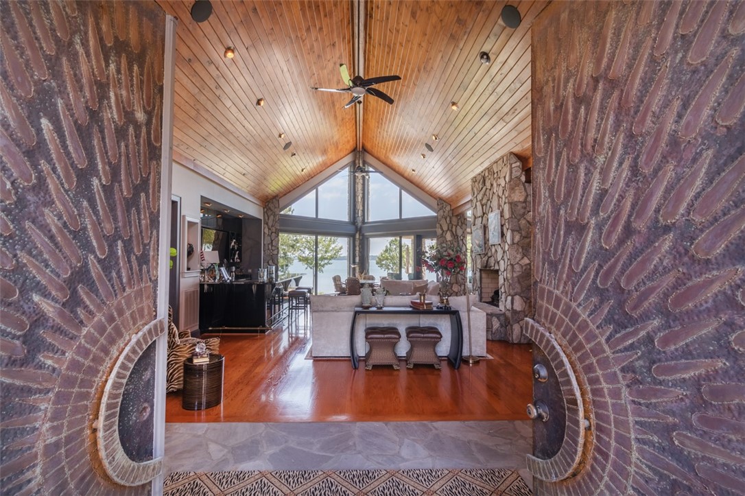 526 Broyles Point Road Townville, SC 29689 - Photo 9 of 50 Gallery Image 9