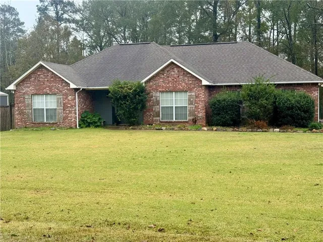 $323,000 | 8 Cedar Crest Drive, Pineville, LA 71360