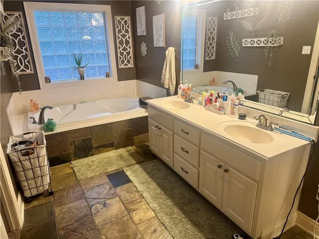 $323,000 | 8 Cedar Crest Drive, Pineville, LA 71360