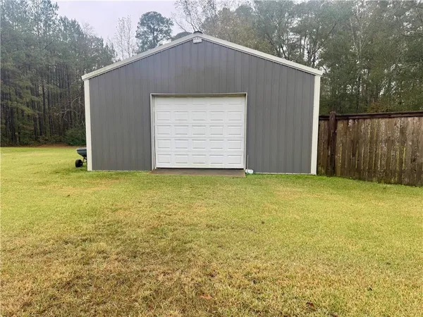 $315,000 | 8 Cedar Crest Drive, Pineville, LA 71360