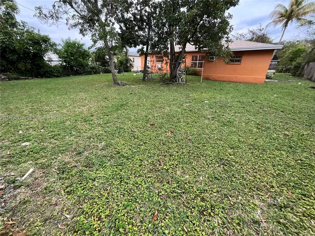 $2,000 | 648 Northeast 139th Street, Unit 650, North Miami, FL 33161